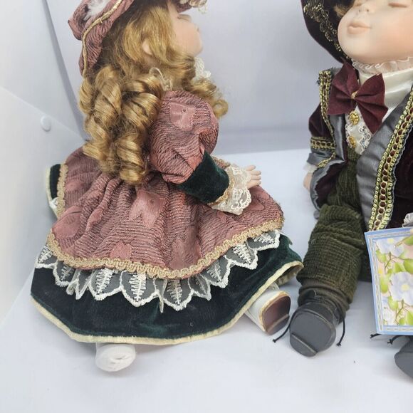 Cathay Collection Porcelain Dolls Kissing Boy And Girl - Picture 6 of 16